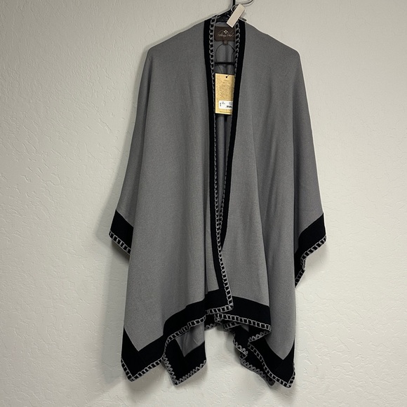 Patricia Nash Accessories - Patricia Nash Gray and Black Knit Shawl NWT